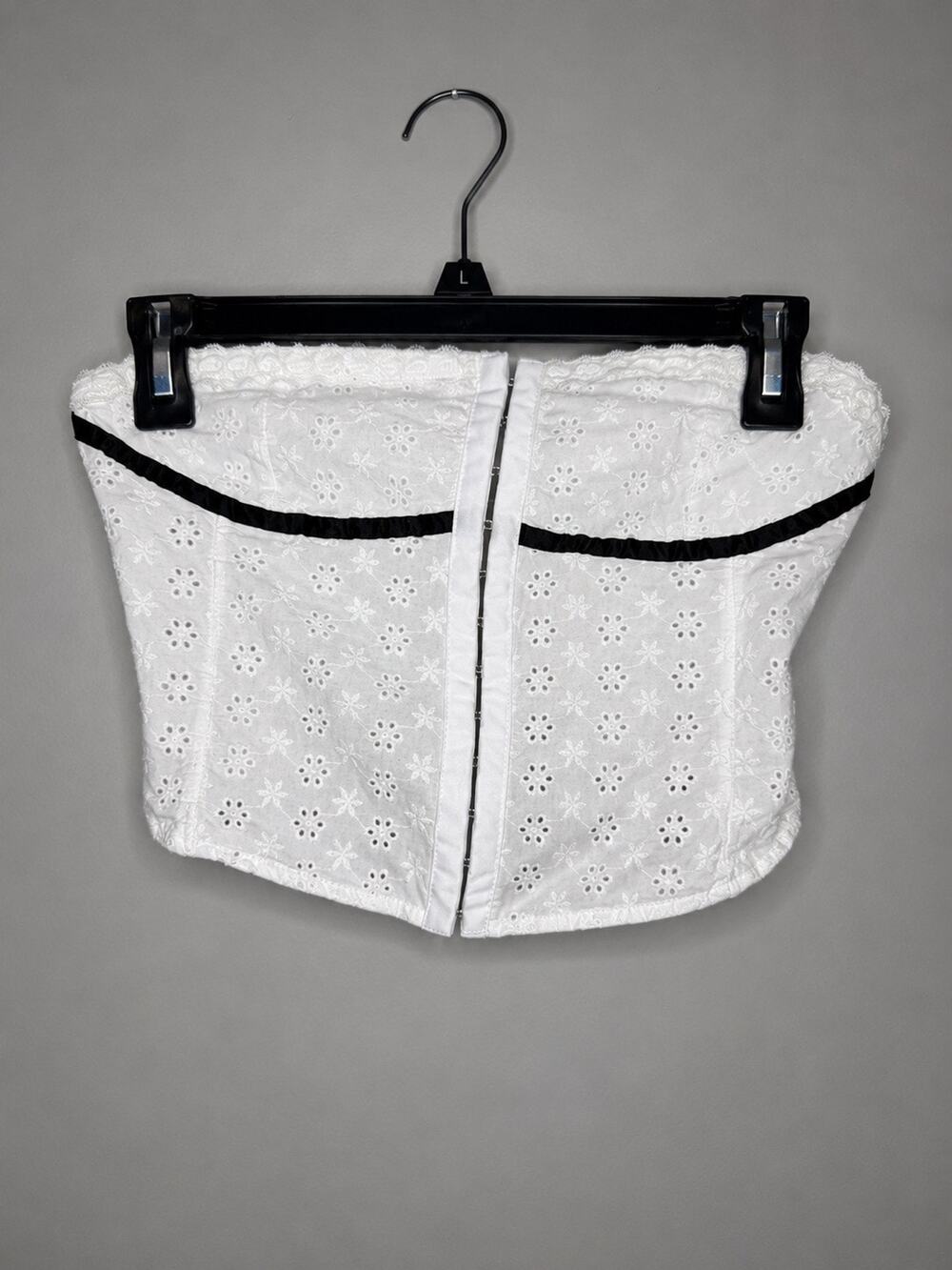 Beverly and Beck White Eyelet Strapless Corset Bustier Top Black Trim Size Small